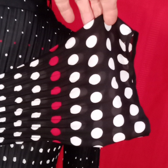 Sunny Taylor top gently worn - Picture 4 of 5